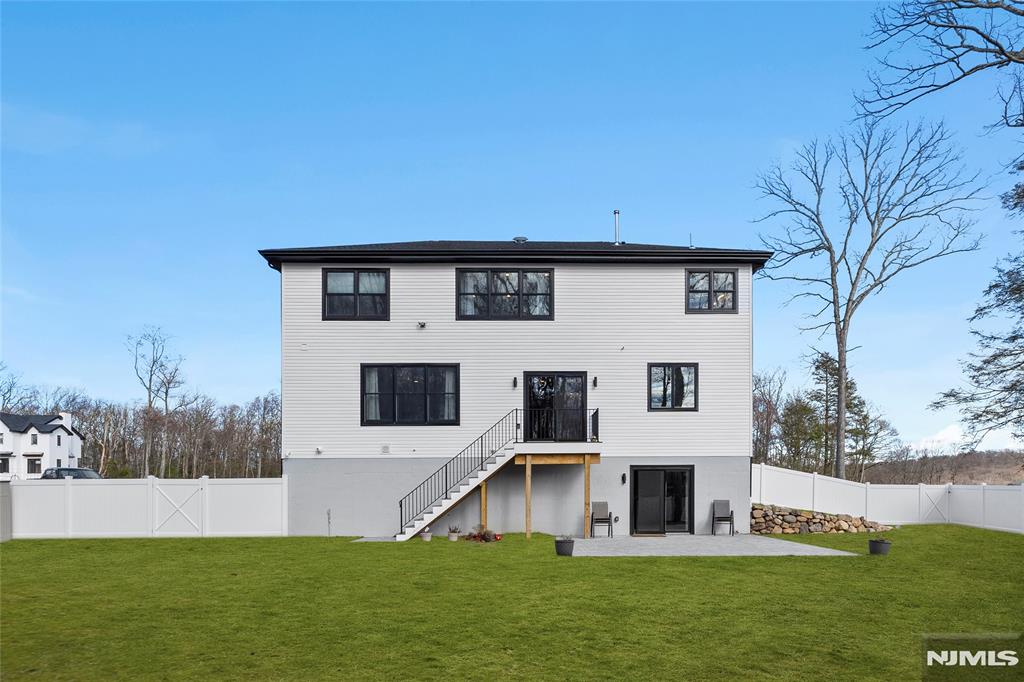 73 Heritage Drive