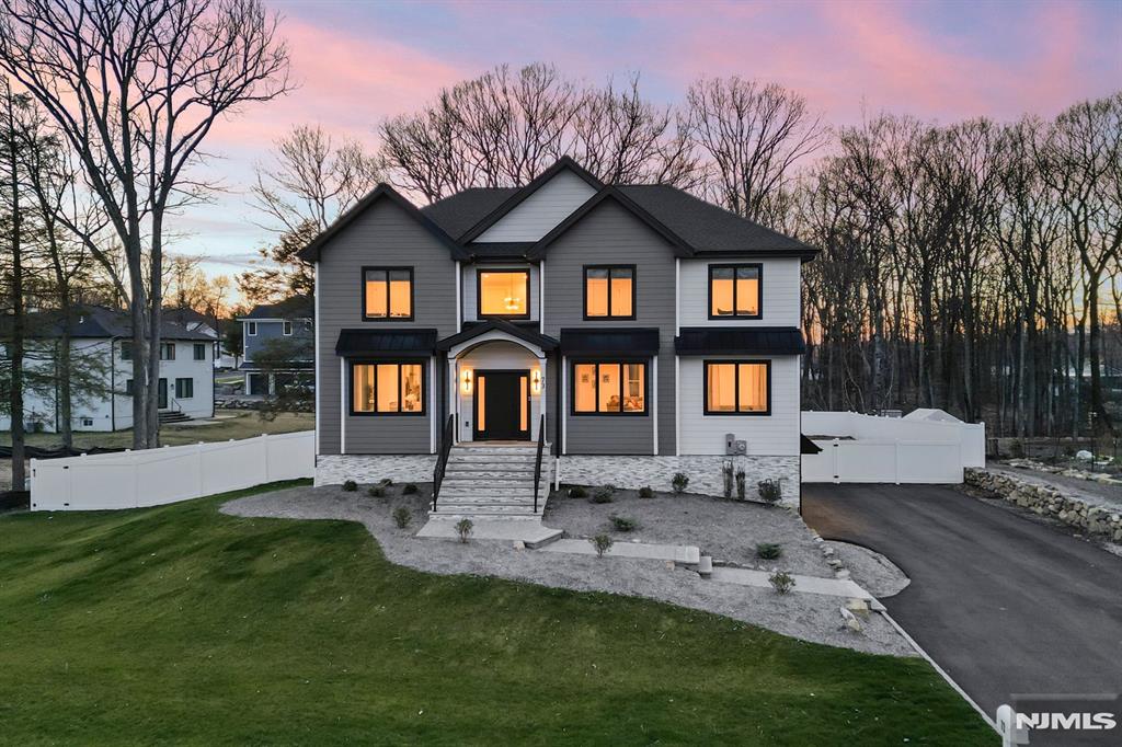 73 Heritage Drive