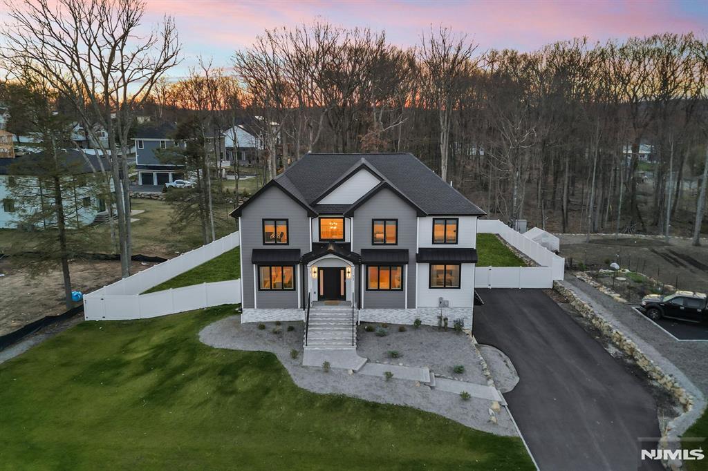 73 Heritage Drive