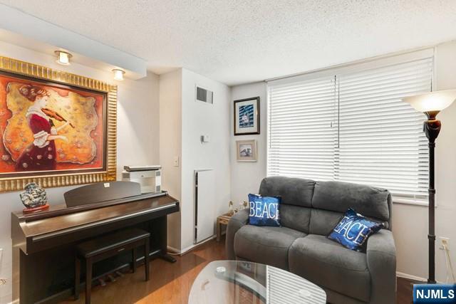 704 Harmon Cove Tower