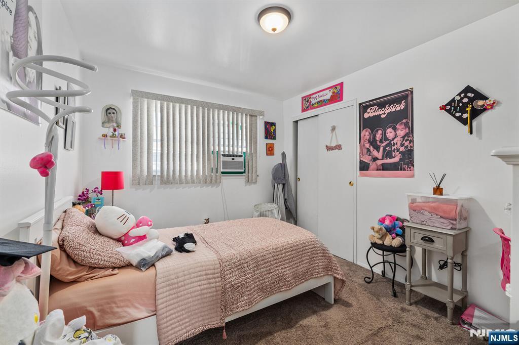 22 Acorn Road
