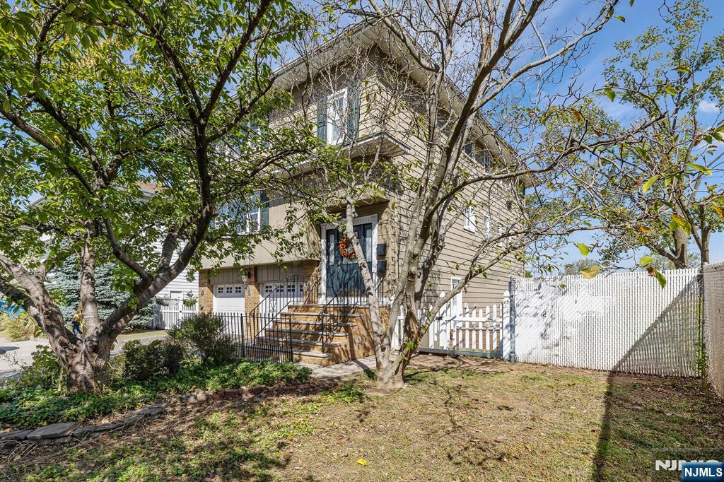 22 Acorn Road