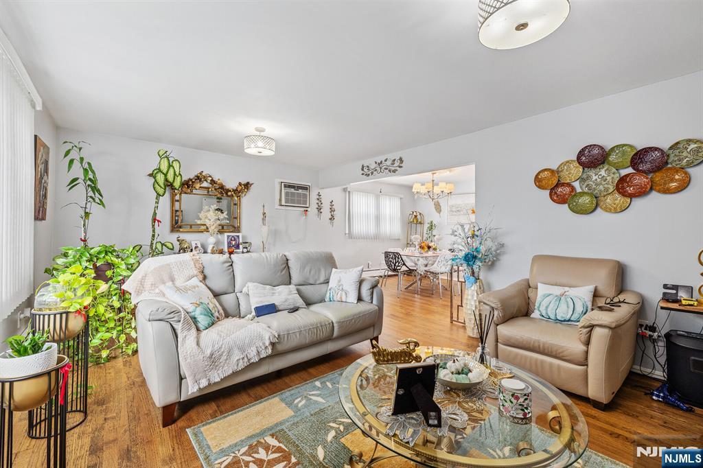 22 Acorn Road