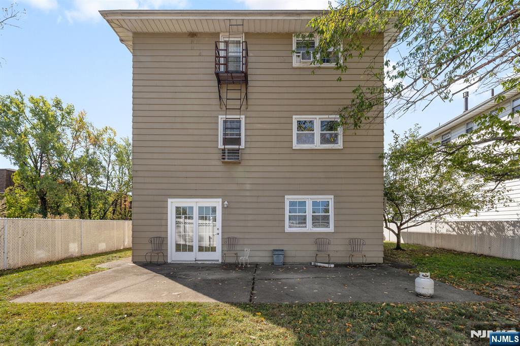 22 Acorn Road
