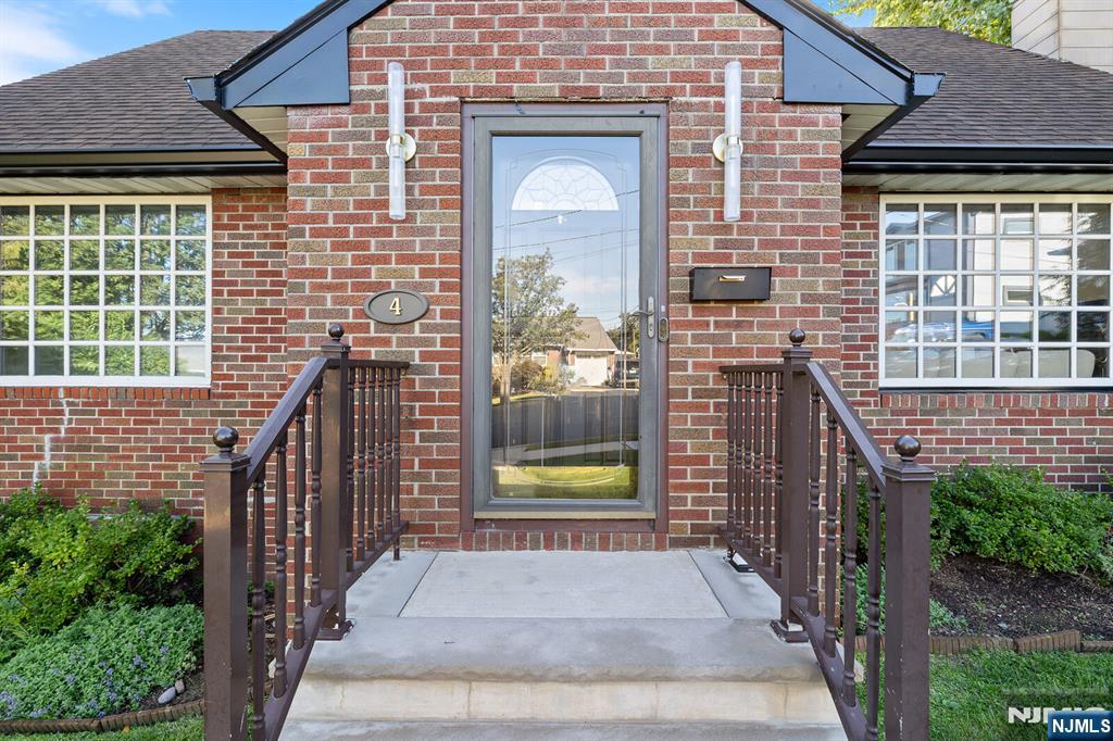 4 Gail Place
