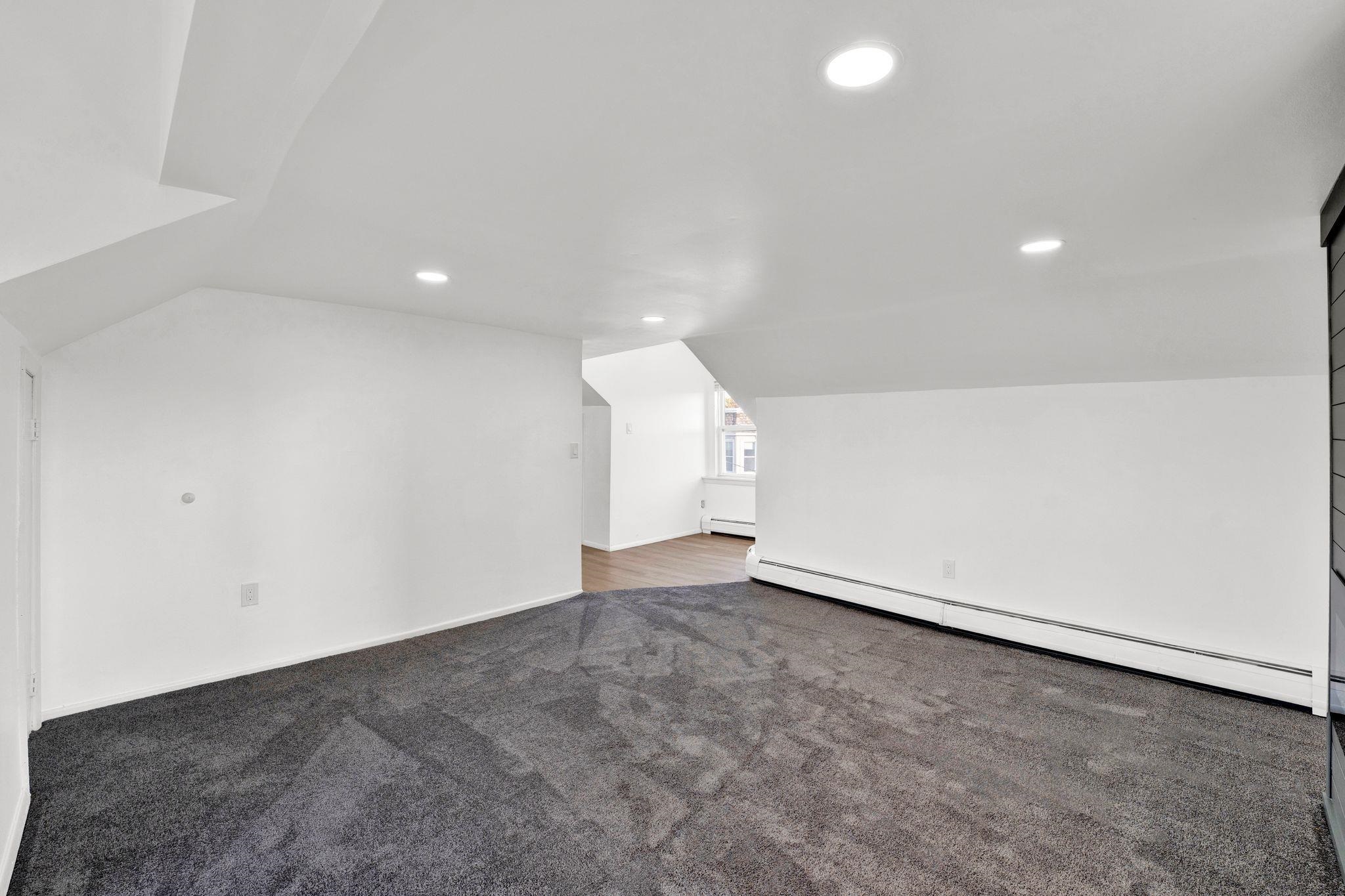 781 2ND ST