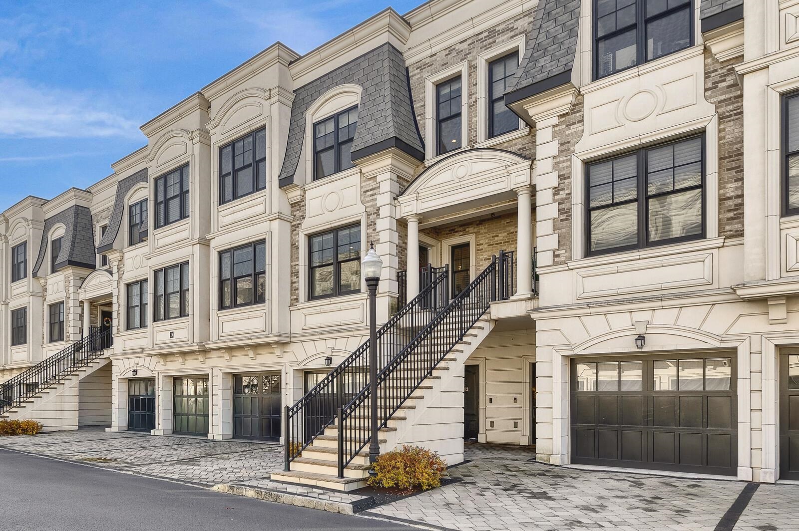44 MARQUIS COURT