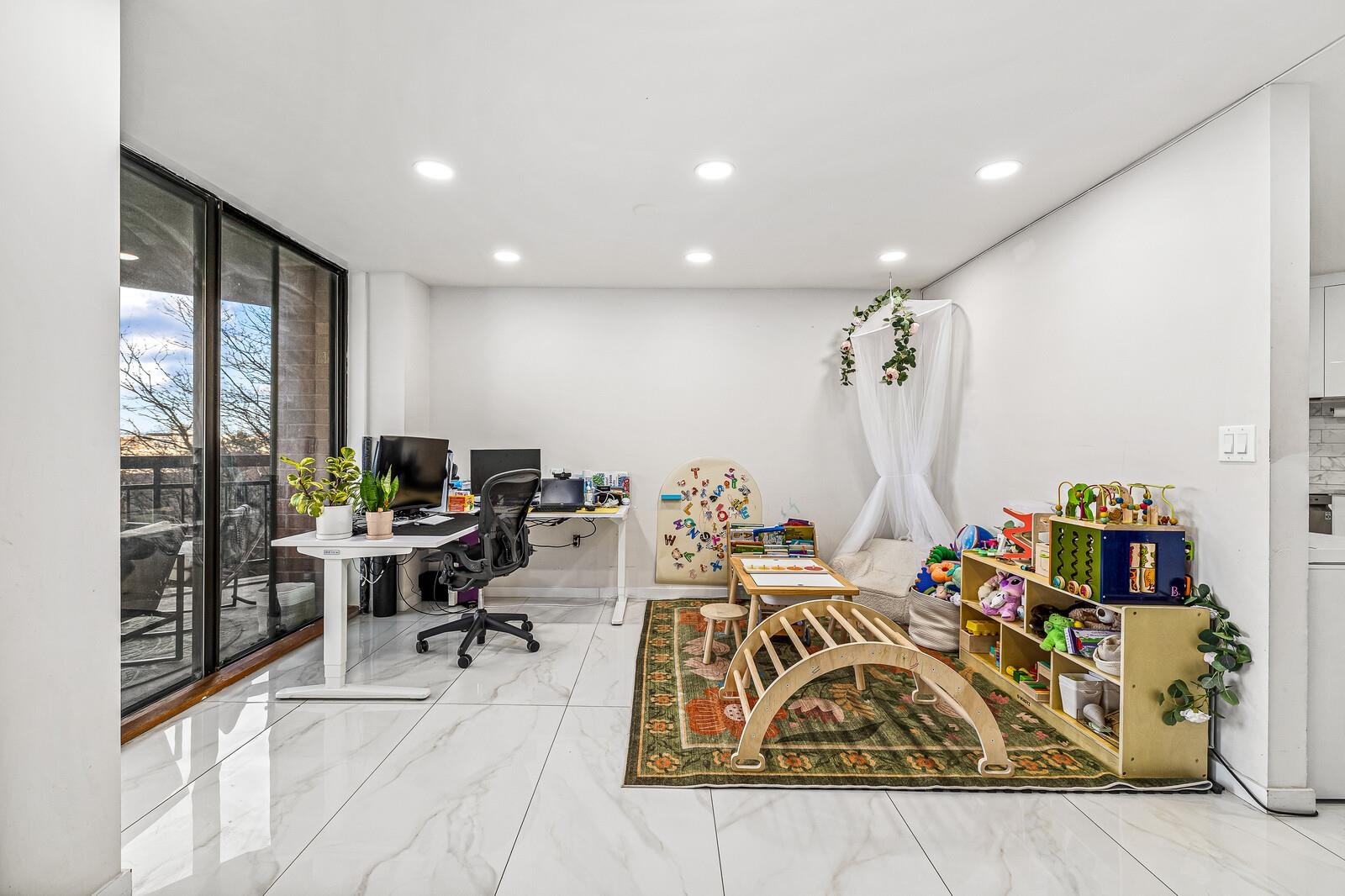 427 HARMON COVE TOWER Unit: 427