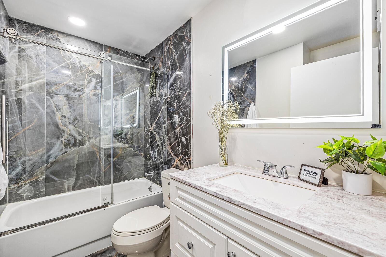 427 HARMON COVE TOWER Unit: 427