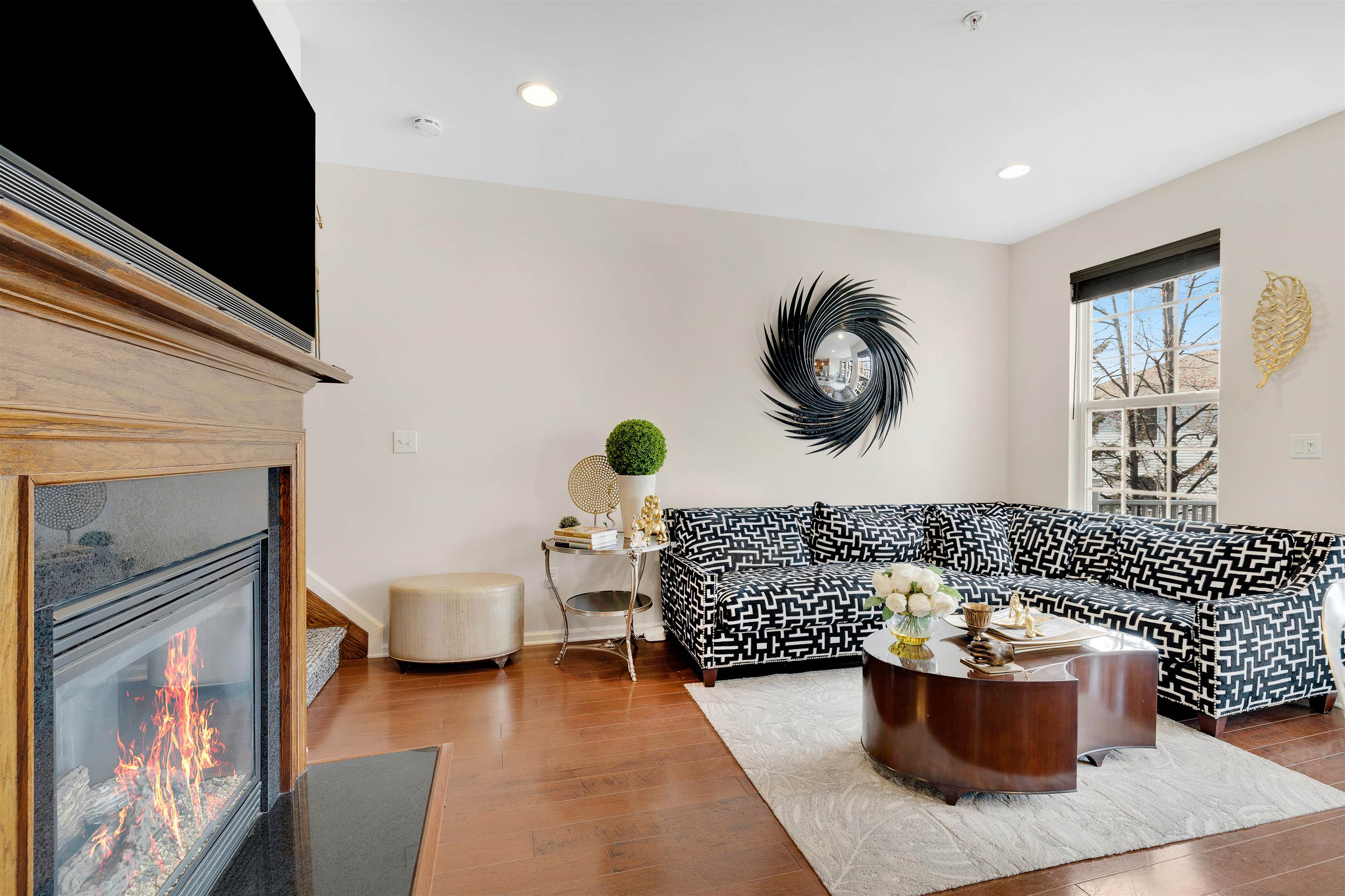 5 CREEKSIDE CT