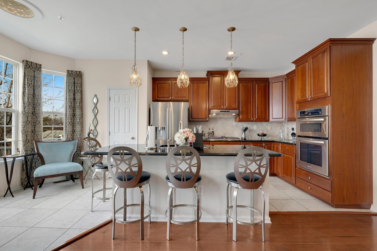 5 CREEKSIDE CT