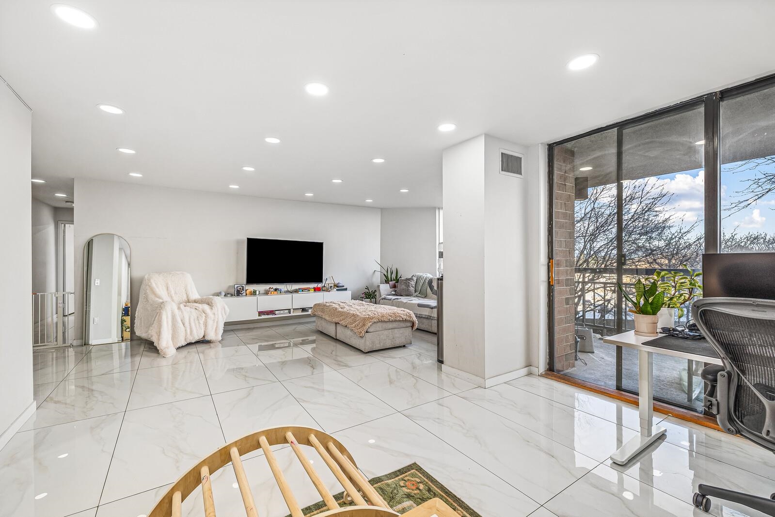 427 HARMON COVE TOWER Unit: 427