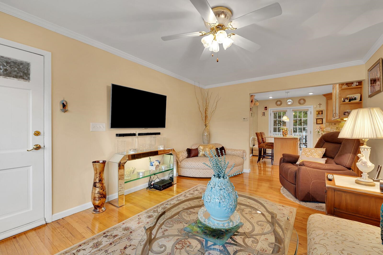 347 MANSFIELD AVE