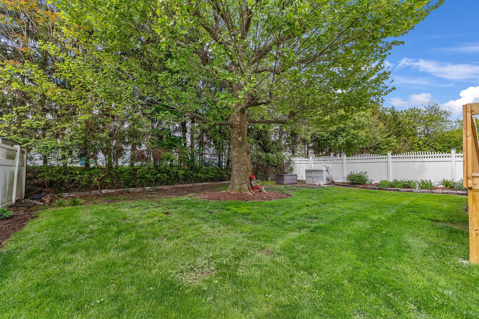 347 MANSFIELD AVE