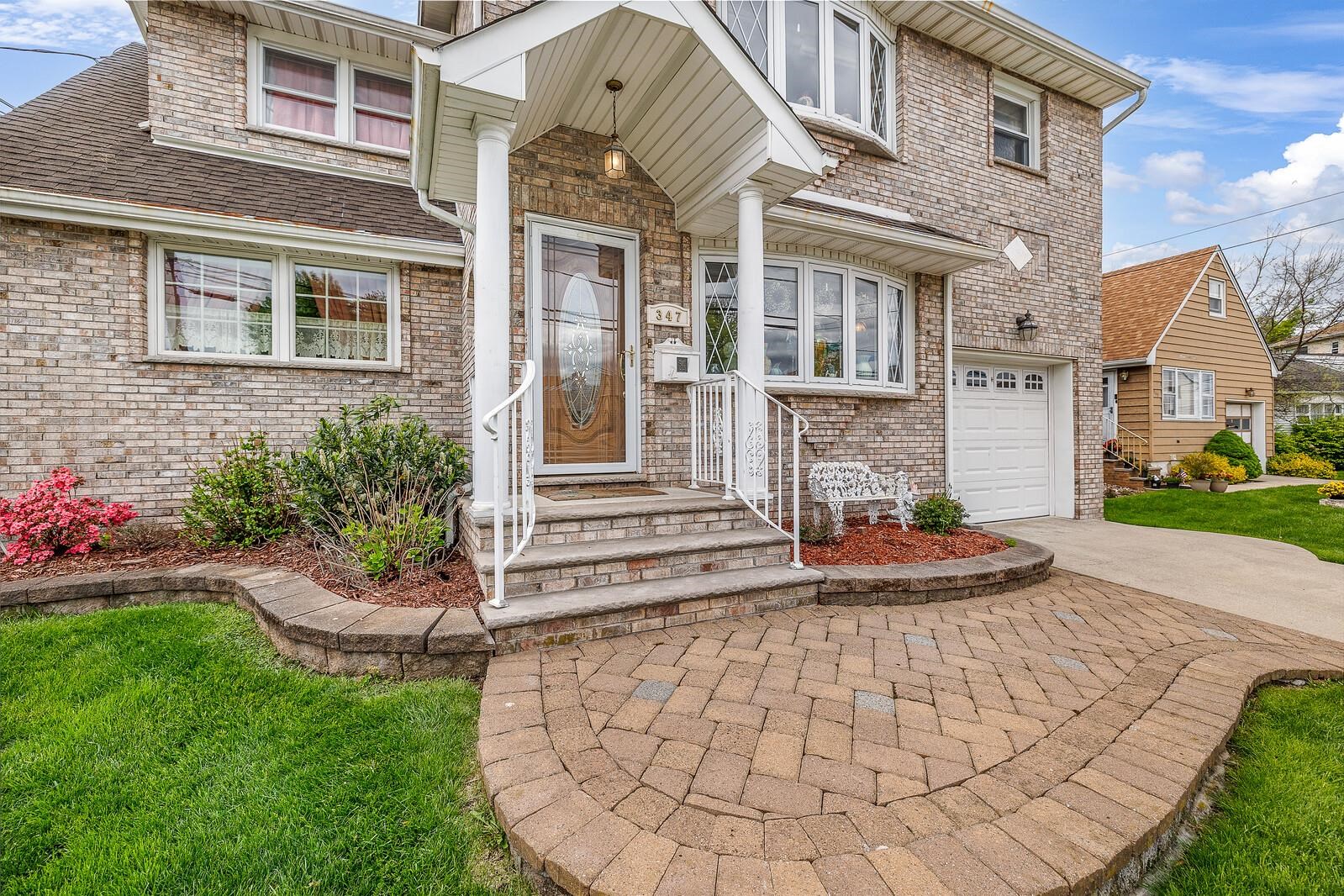 347 MANSFIELD AVE