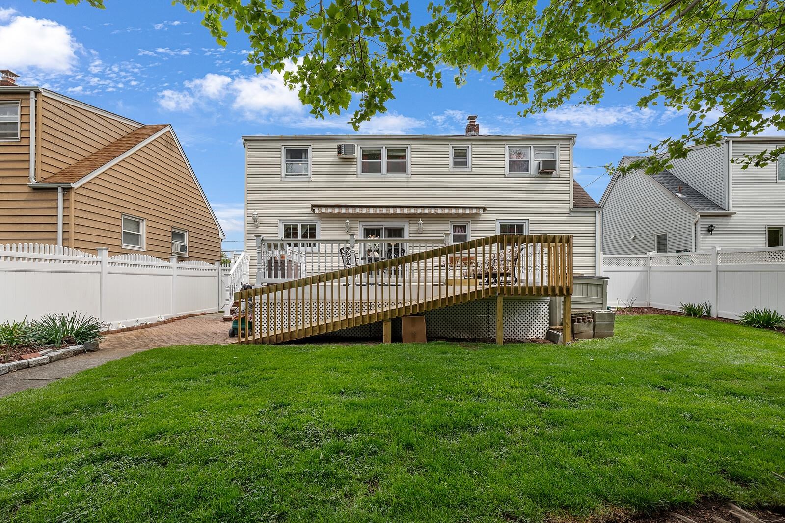347 MANSFIELD AVE