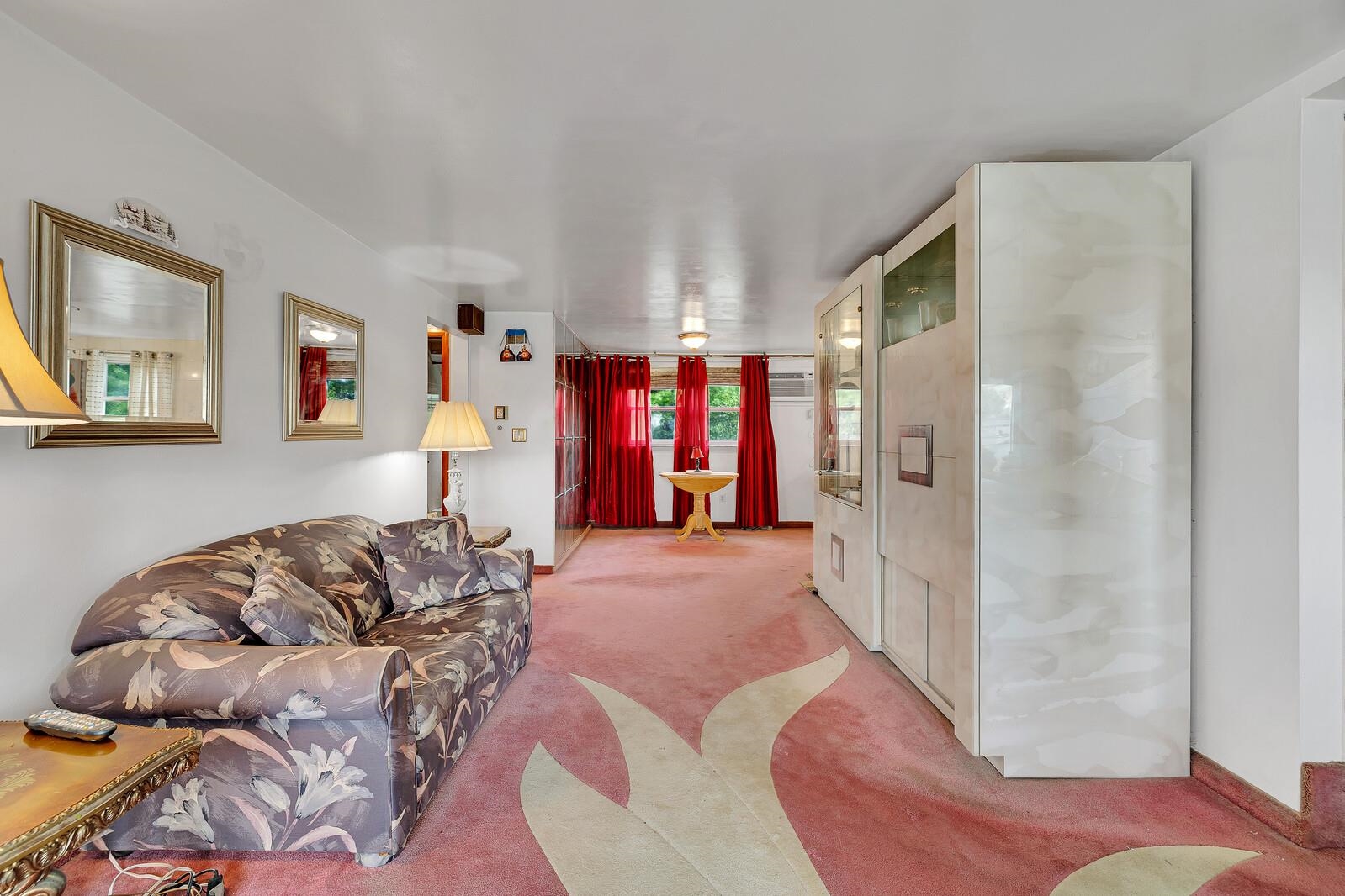 347 MANSFIELD AVE