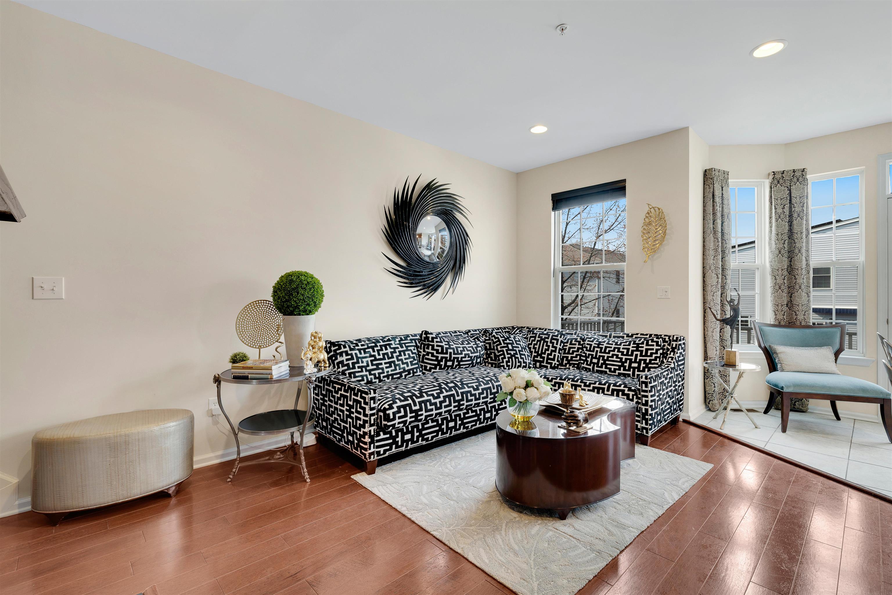 5 CREEKSIDE CT