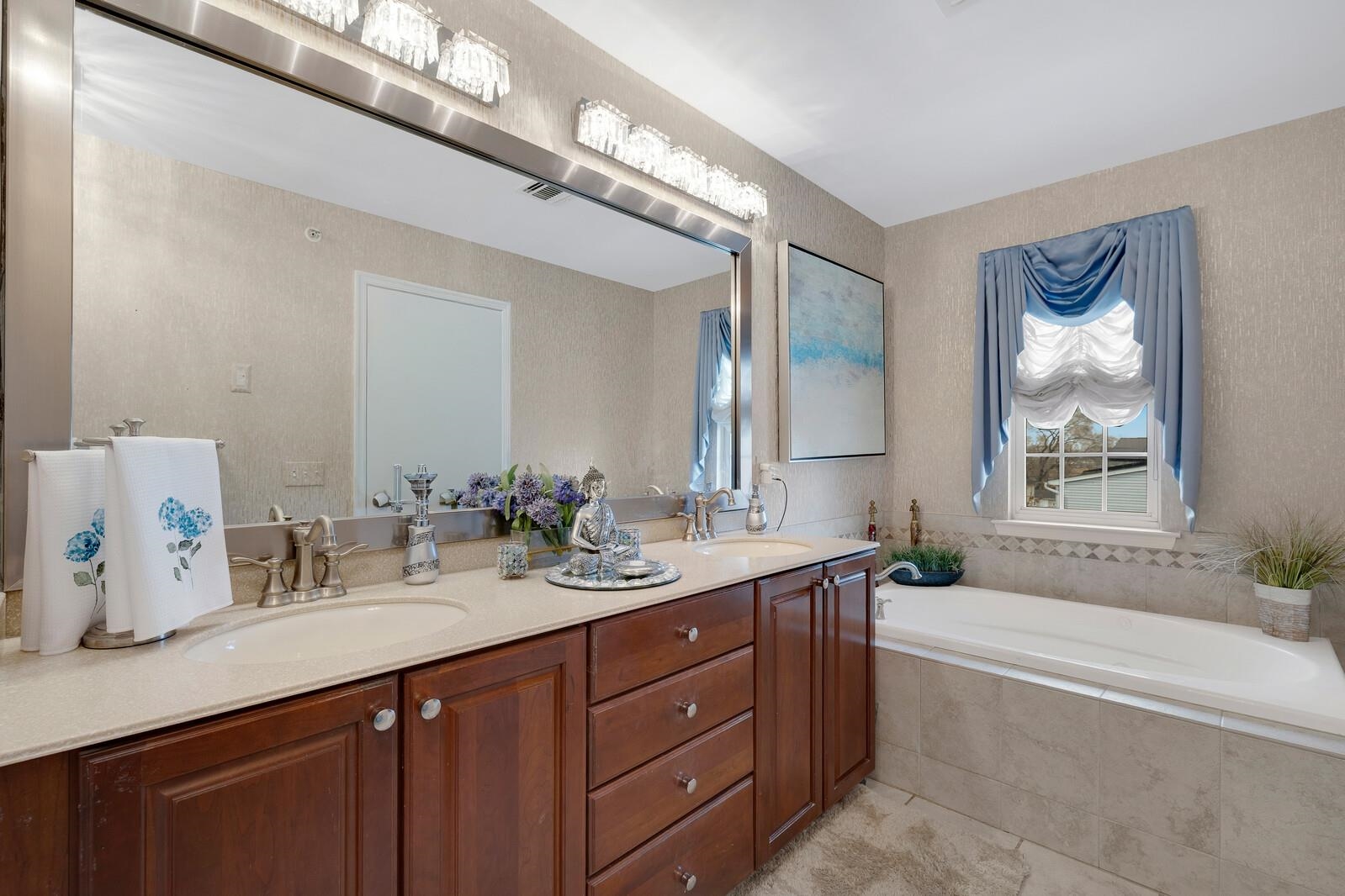 5 CREEKSIDE CT