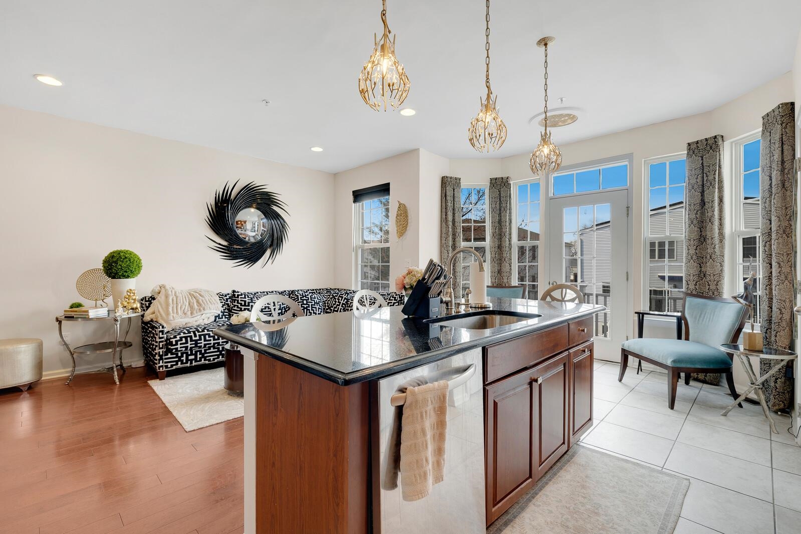 5 CREEKSIDE CT