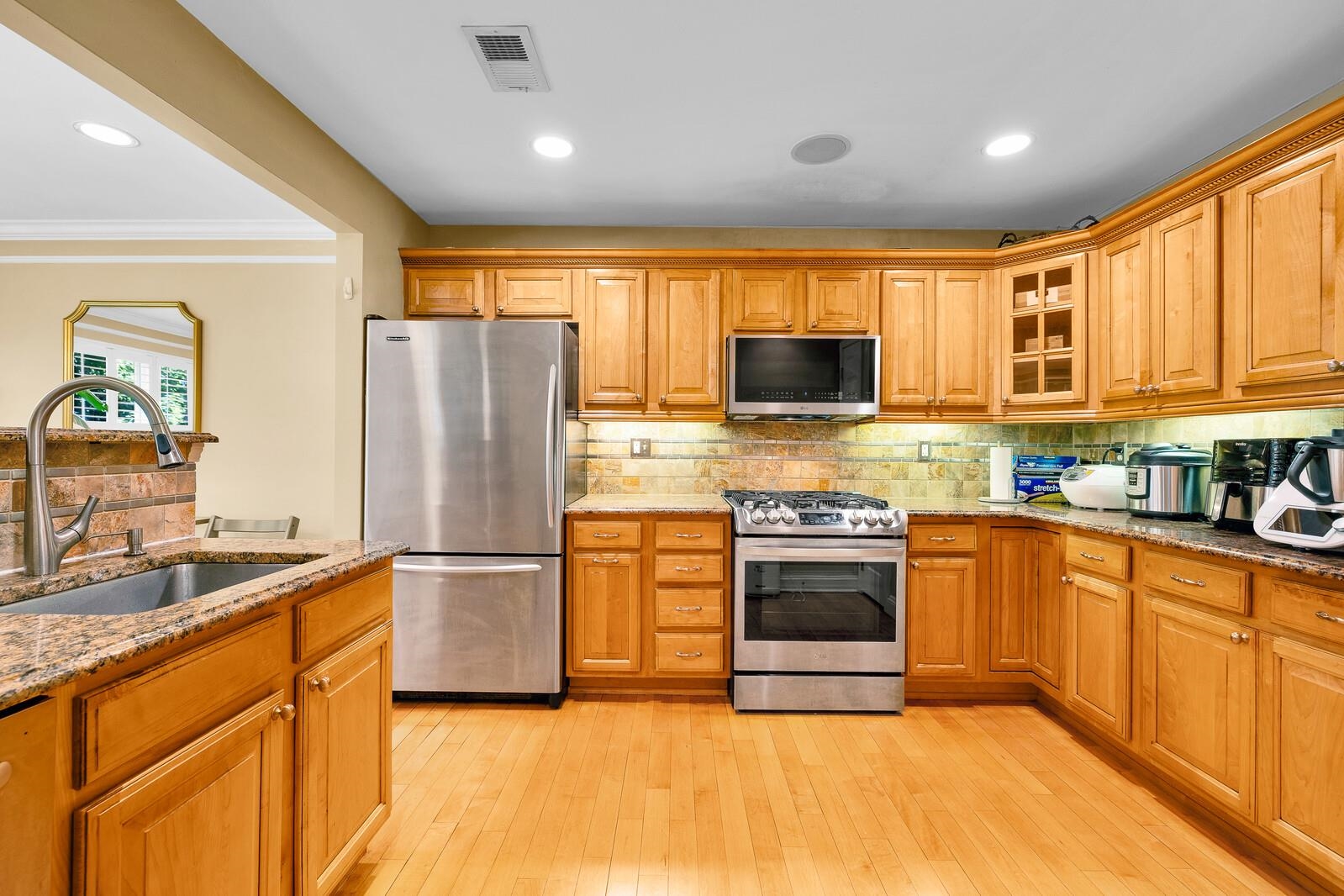 196 BLUE HERON DR Unit: 196