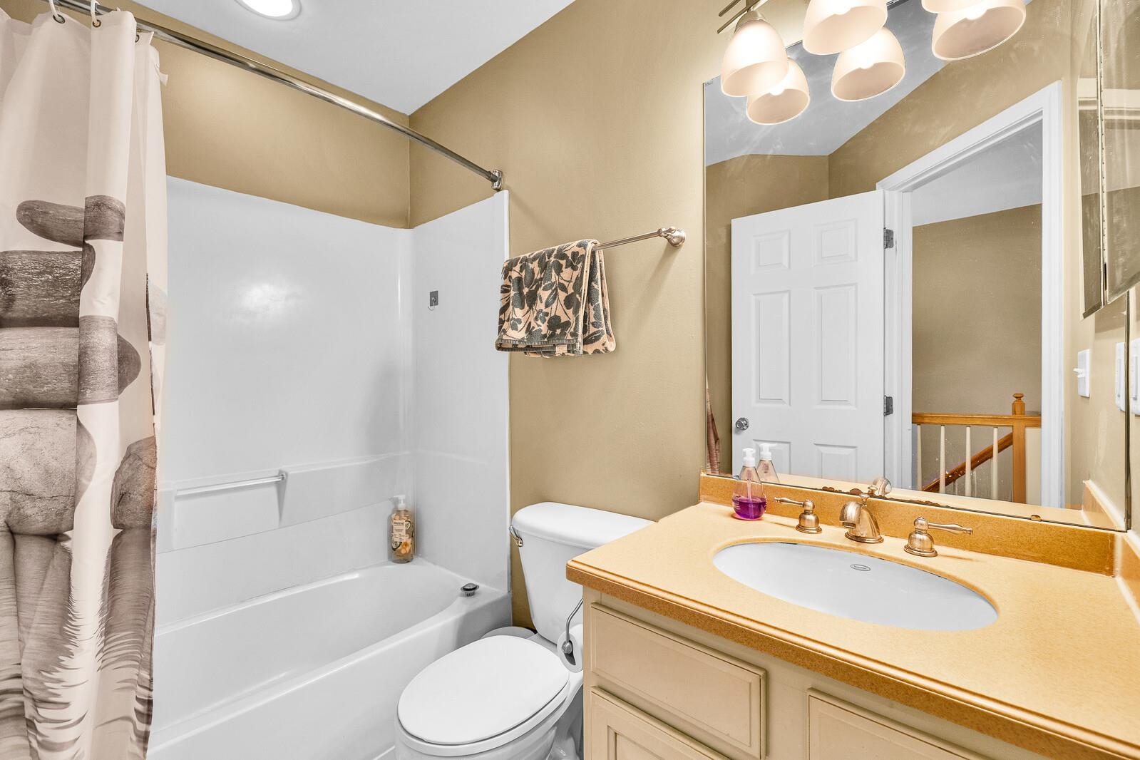 196 BLUE HERON DR Unit: 196