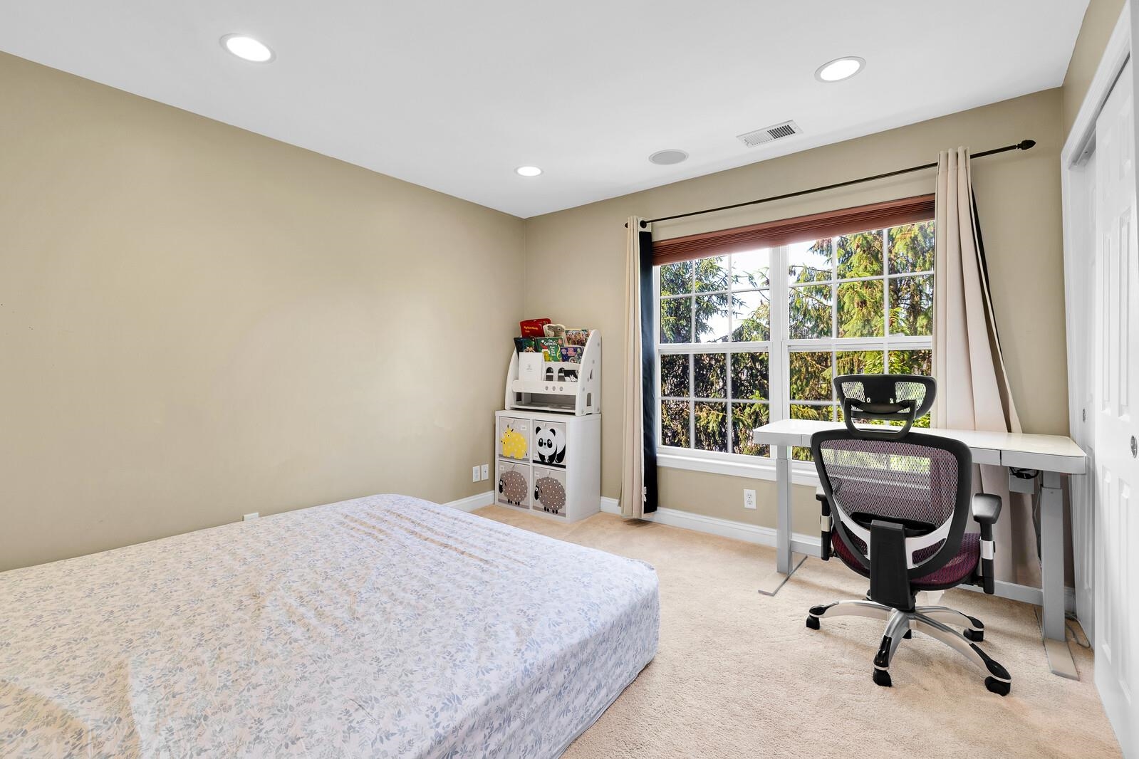 196 BLUE HERON DR Unit: 196