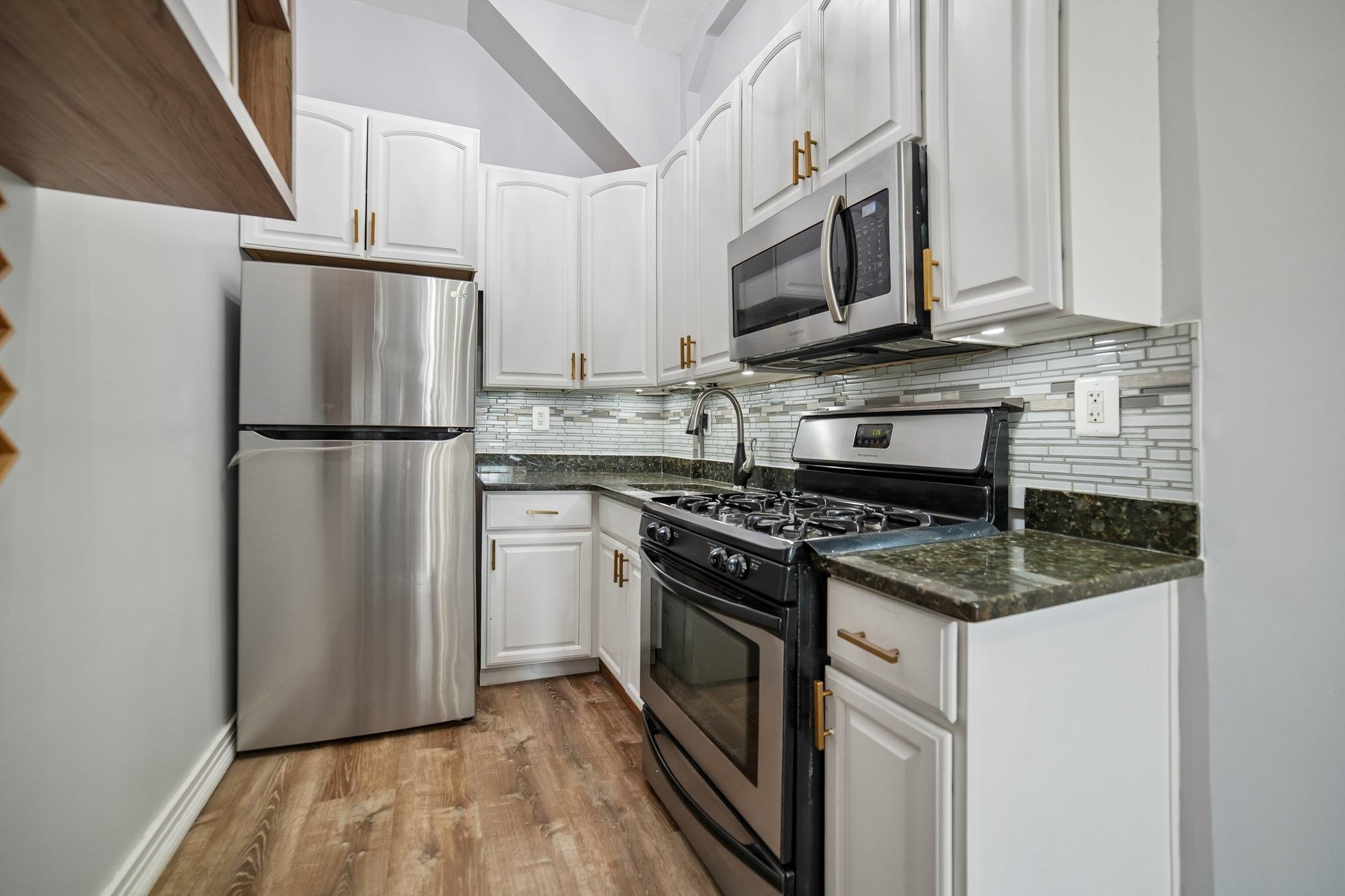 153 20TH ST Unit: 1