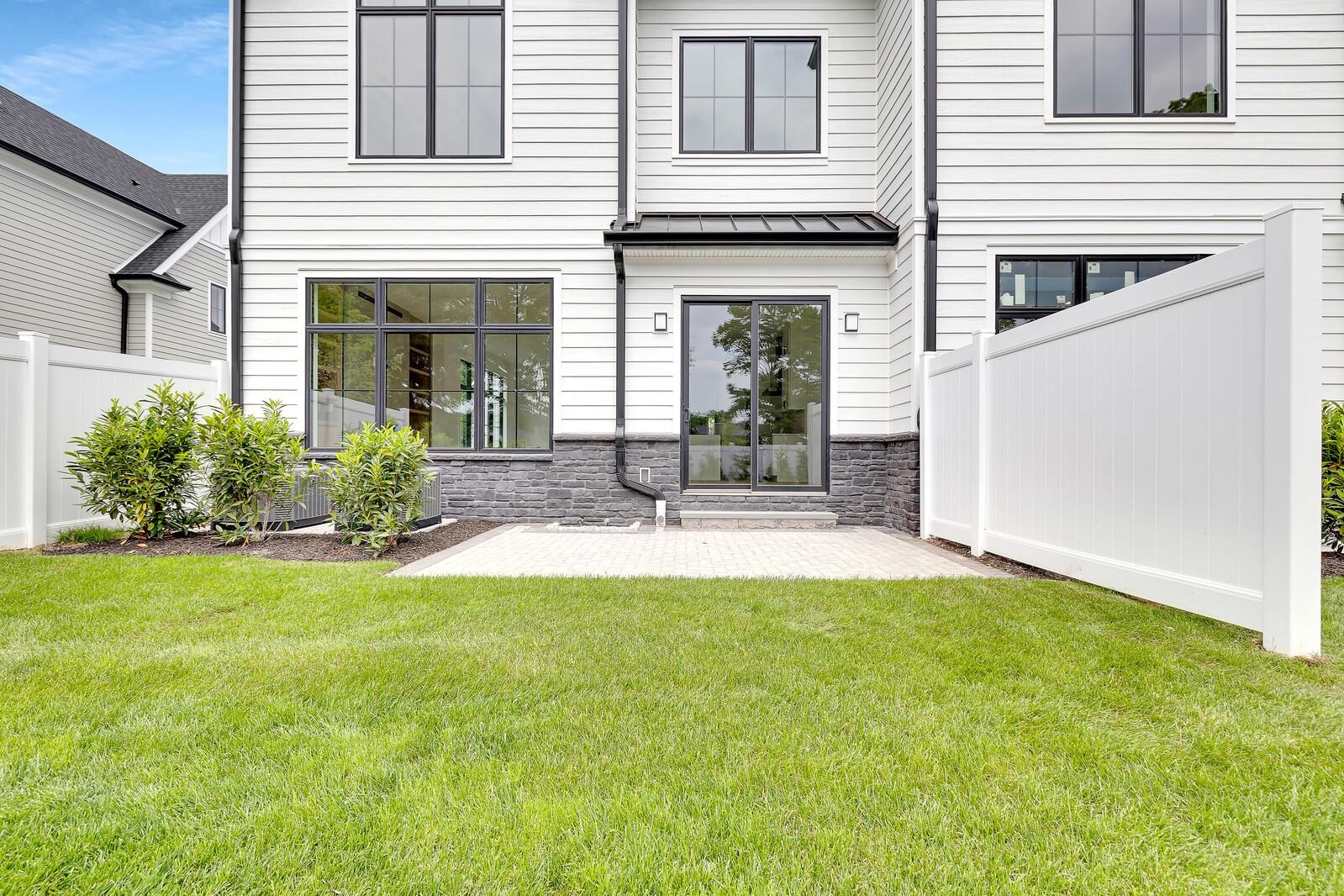 16 FELDMAN CT