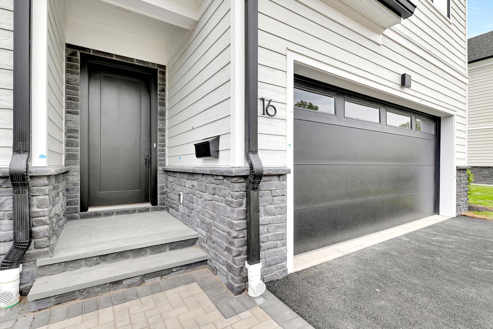 16 FELDMAN CT