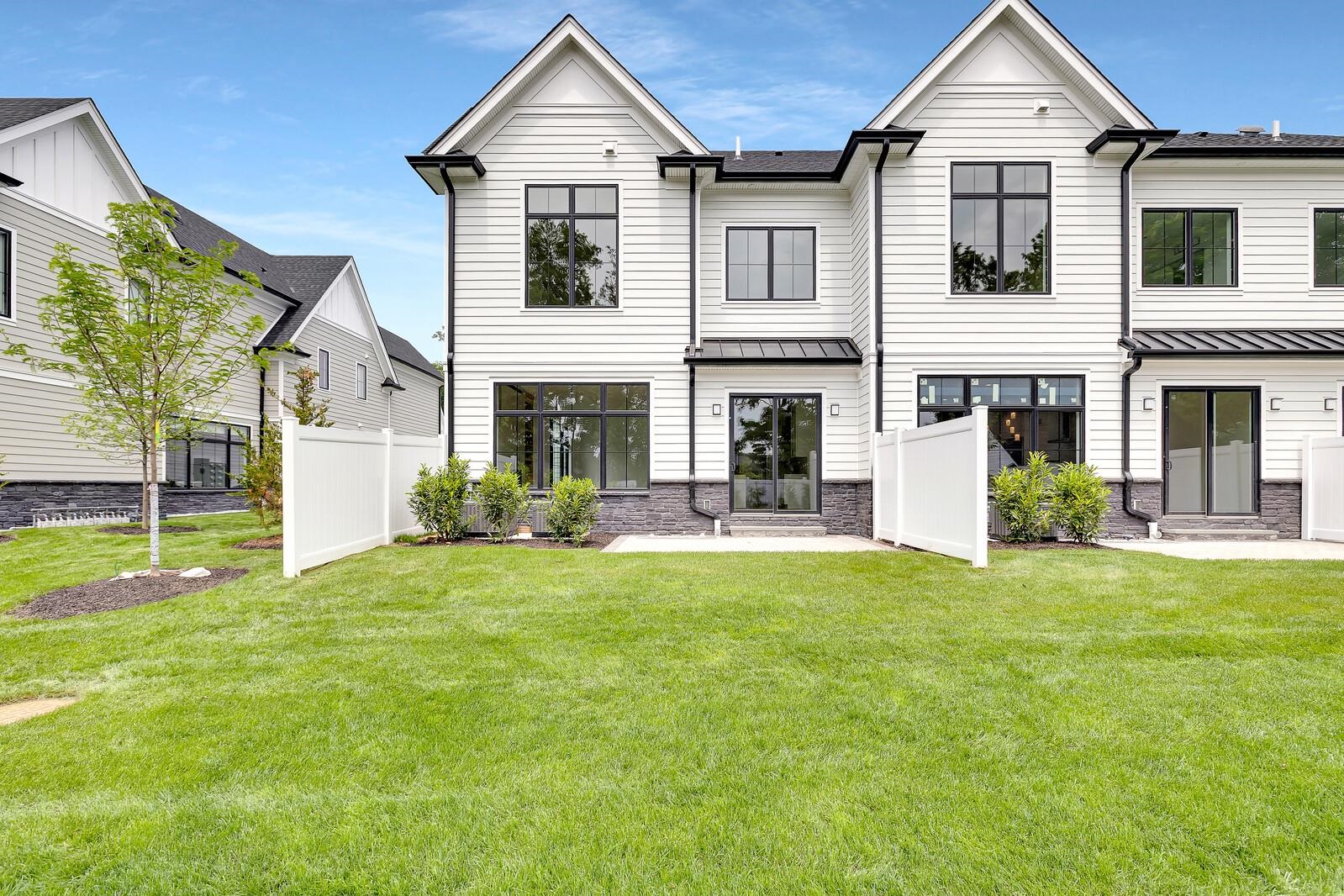 16 FELDMAN CT