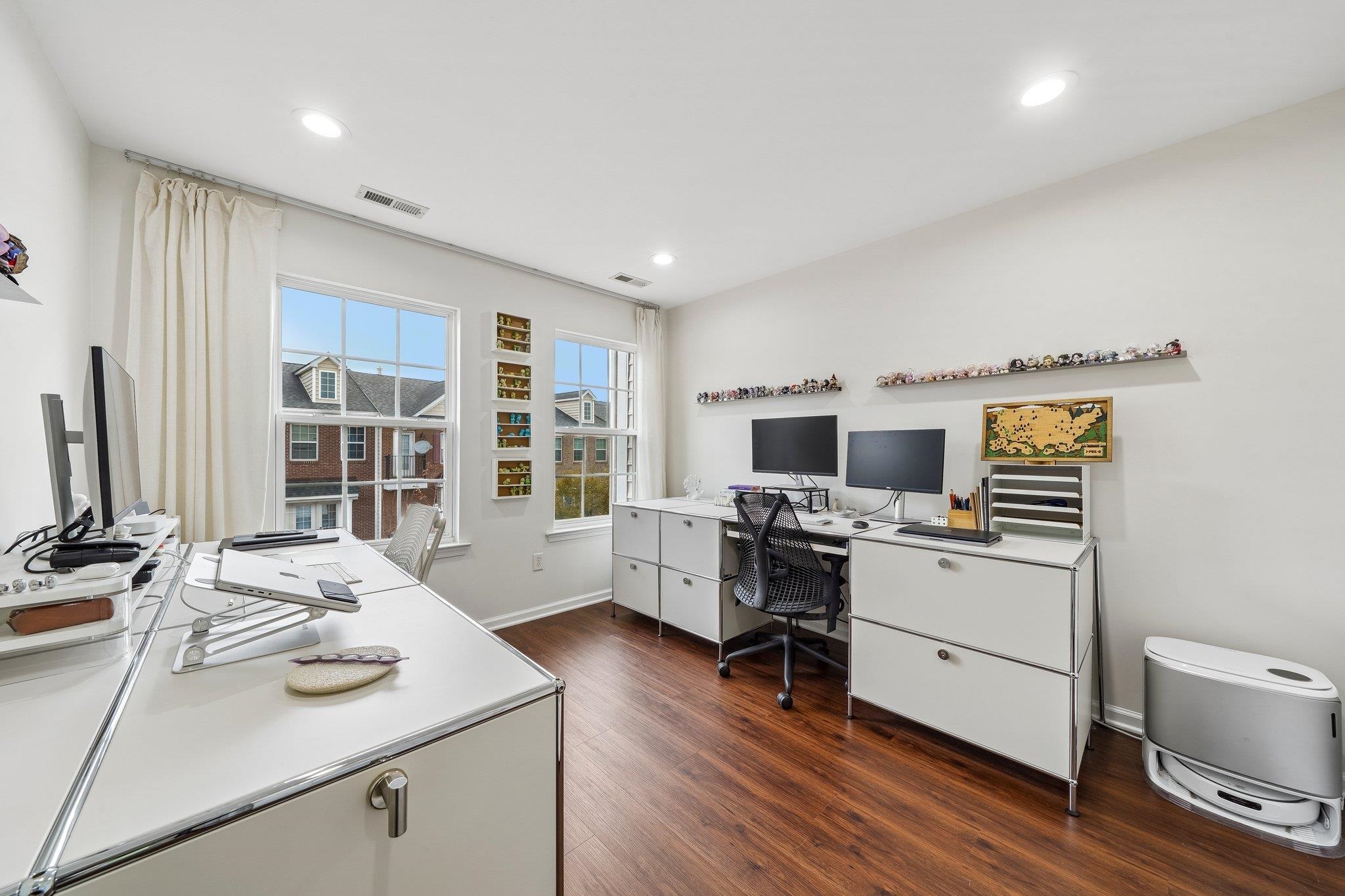21 CREEKSIDE CT