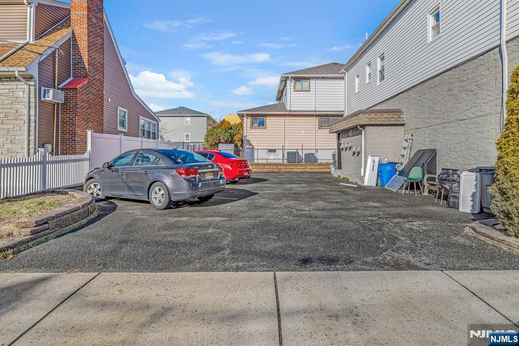 781 2nd Street