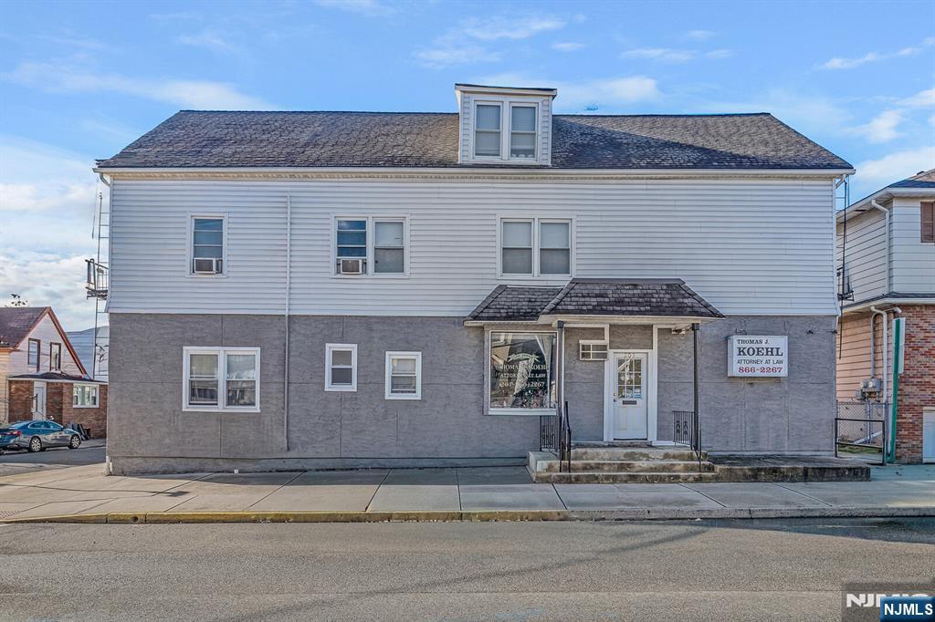 781 2nd Street