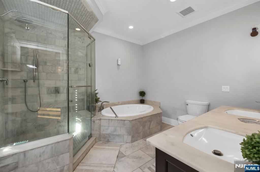 44 Marquis Court 44
