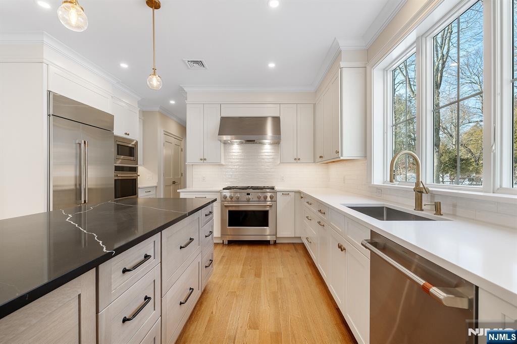 62 Colony Avenue