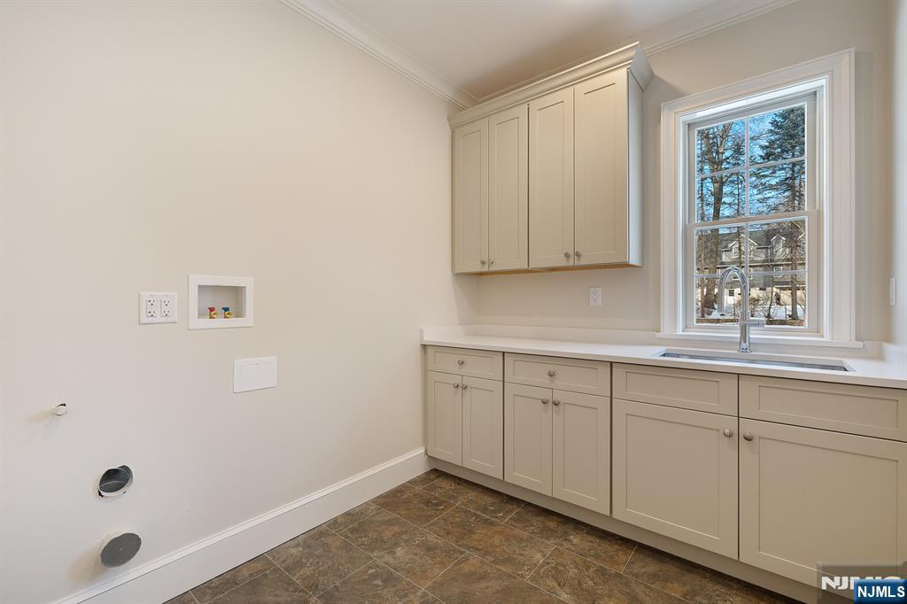 62 Colony Avenue