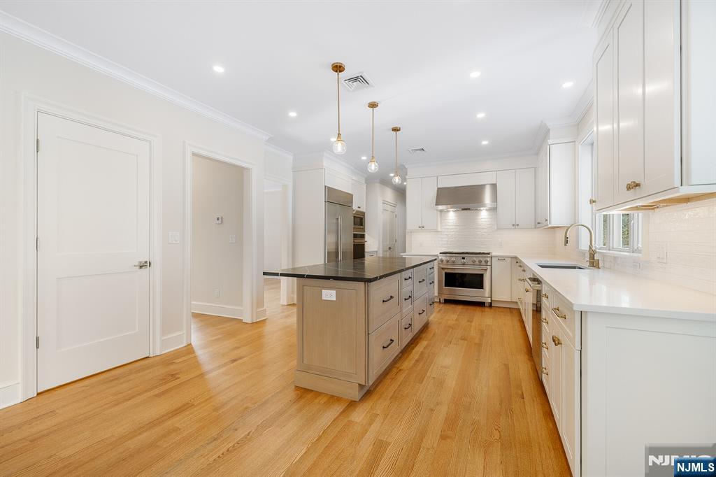 62 Colony Avenue