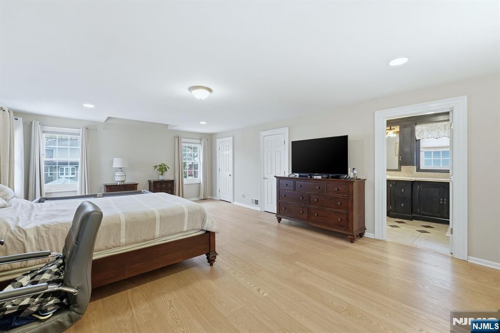 11 Thiem Avenue