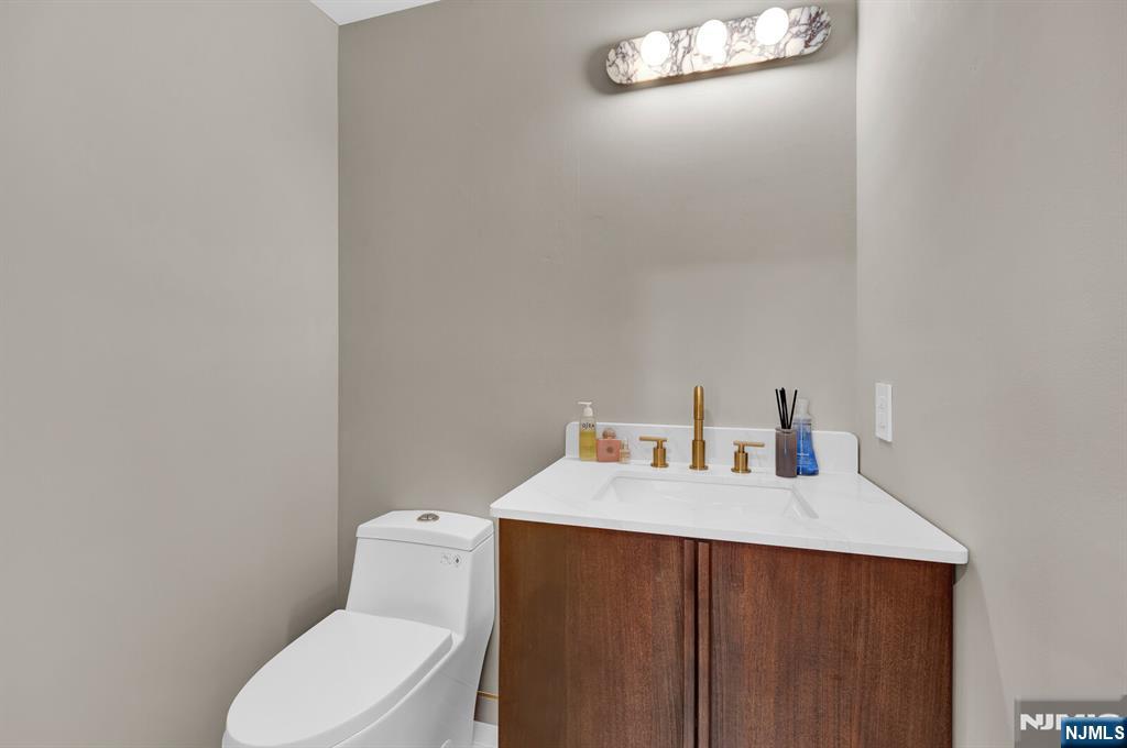 35 Riverview Court 35