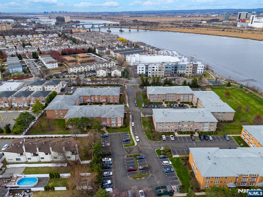 35 Riverview Court 35