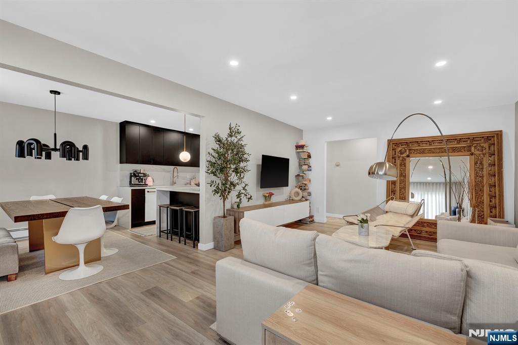 35 Riverview Court 35