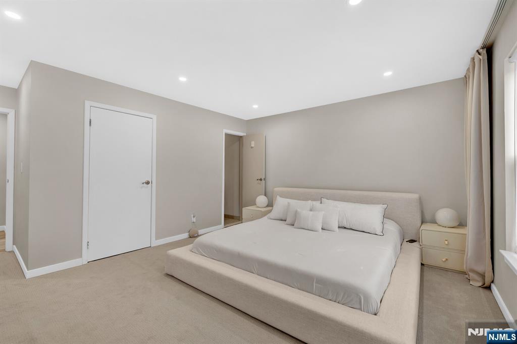 35 Riverview Court 35