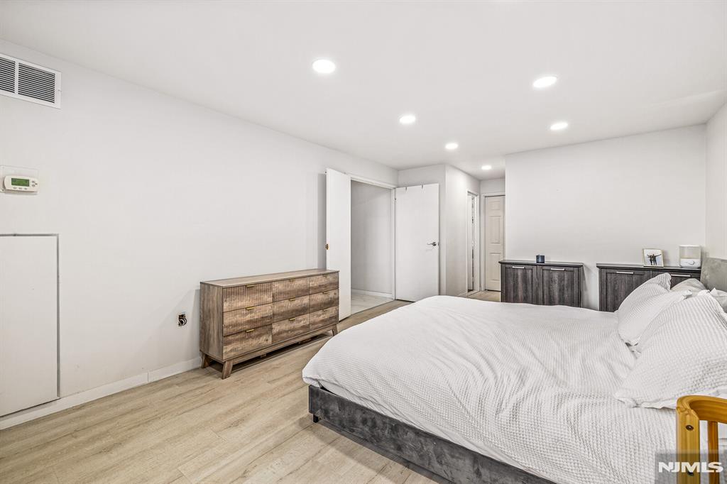 427 Harmon Cove Tower 427