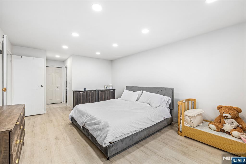 427 Harmon Cove Tower 427