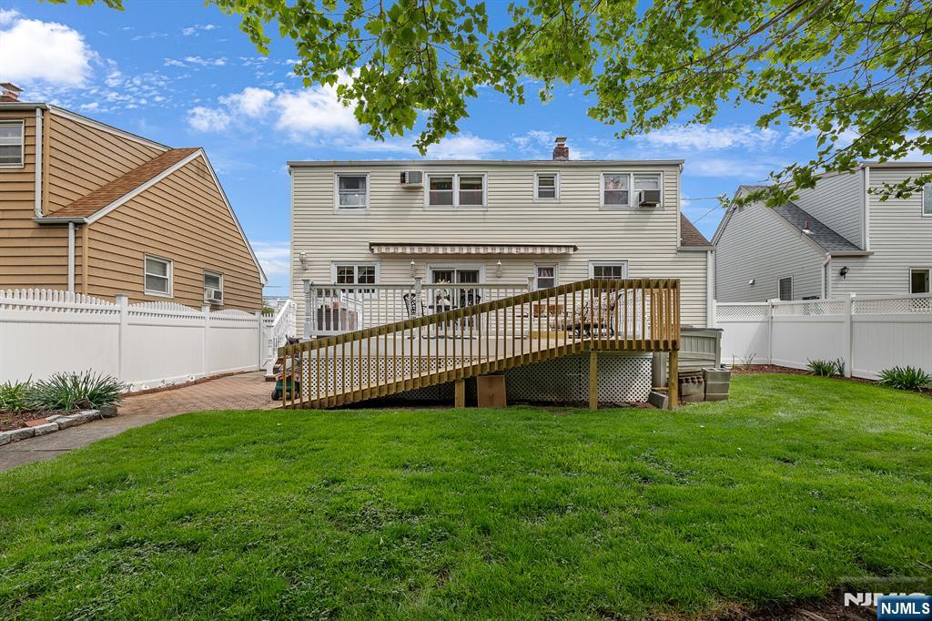 347 Mansfield Avenue