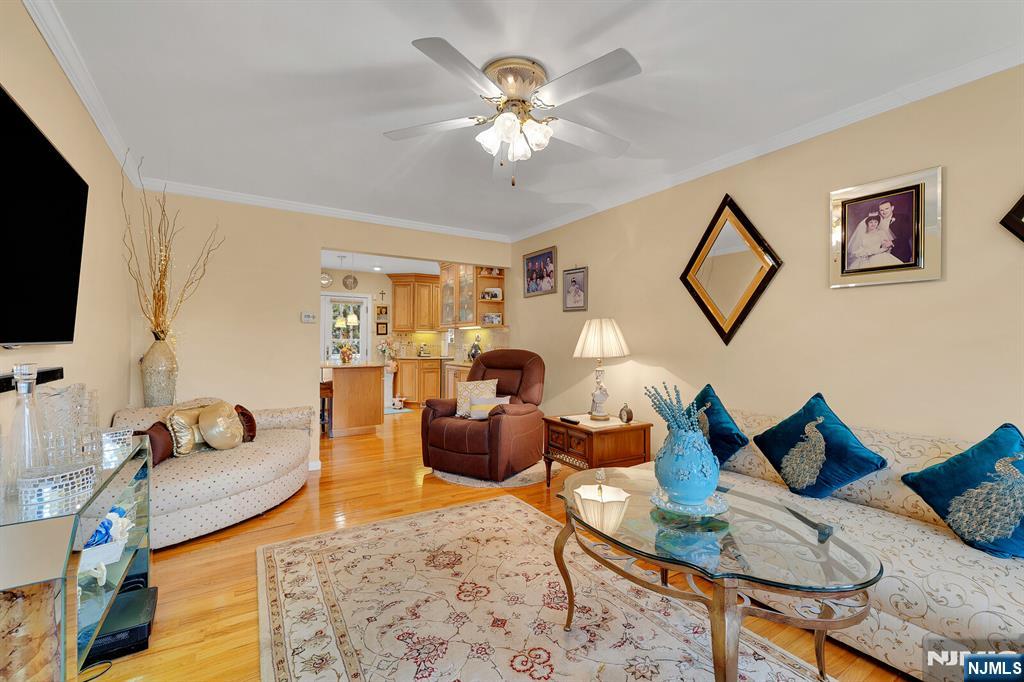 347 Mansfield Avenue