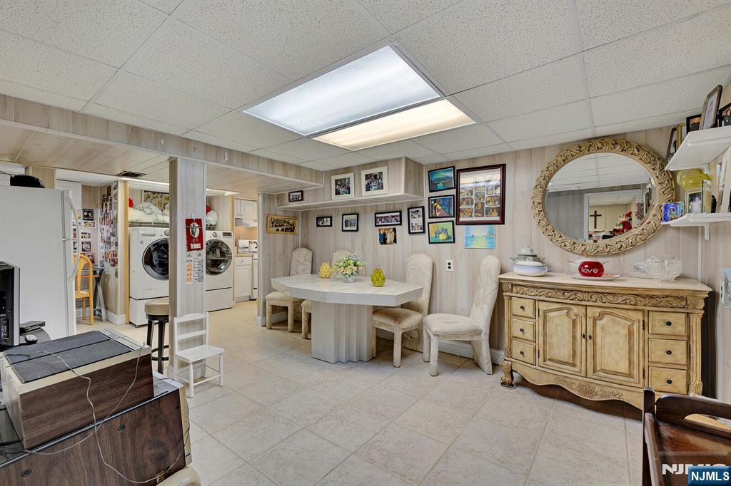 347 Mansfield Avenue