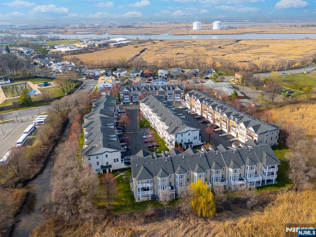 5 Creekside Court