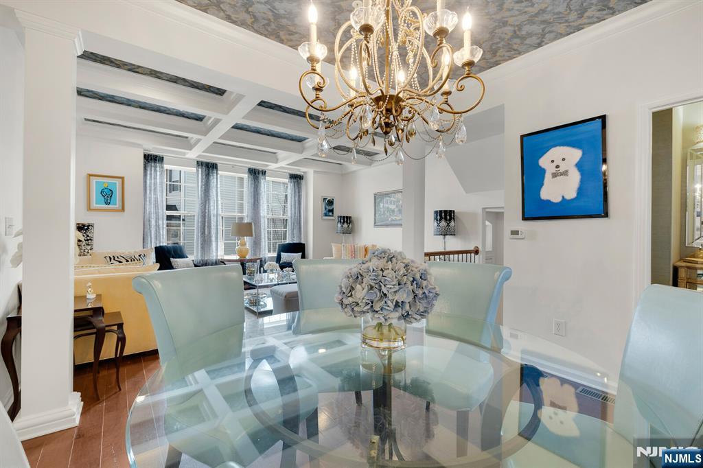 5 Creekside Court